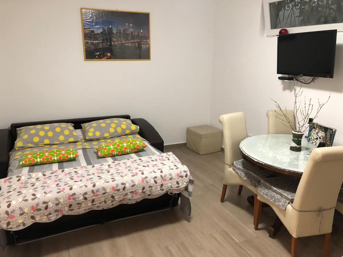 Apartment Danka Omiš Buitenkant foto