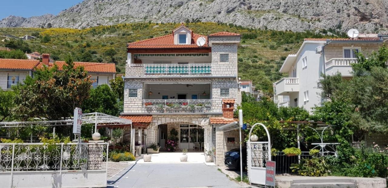 Apartment Danka Omiš Buitenkant foto